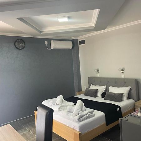 Feher Akac Guest House Palić Extérieur photo