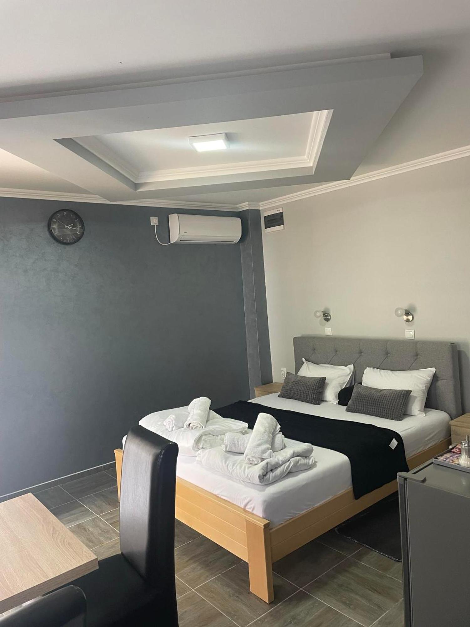 Feher Akac Guest House Palić Extérieur photo