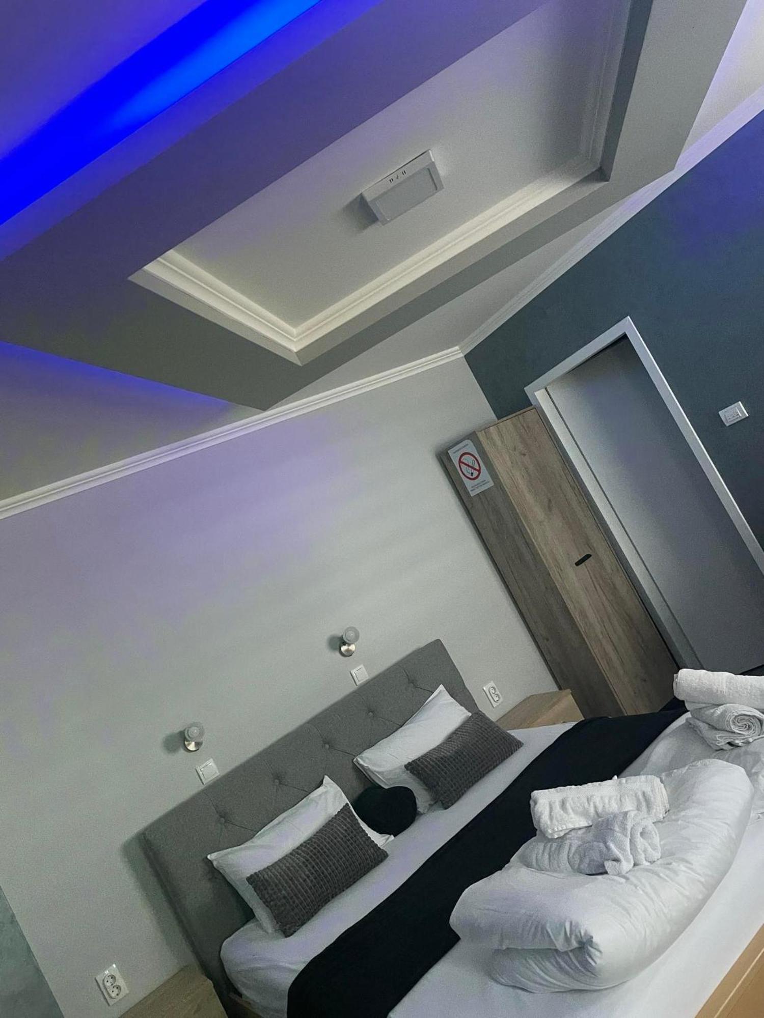 Feher Akac Guest House Palić Extérieur photo