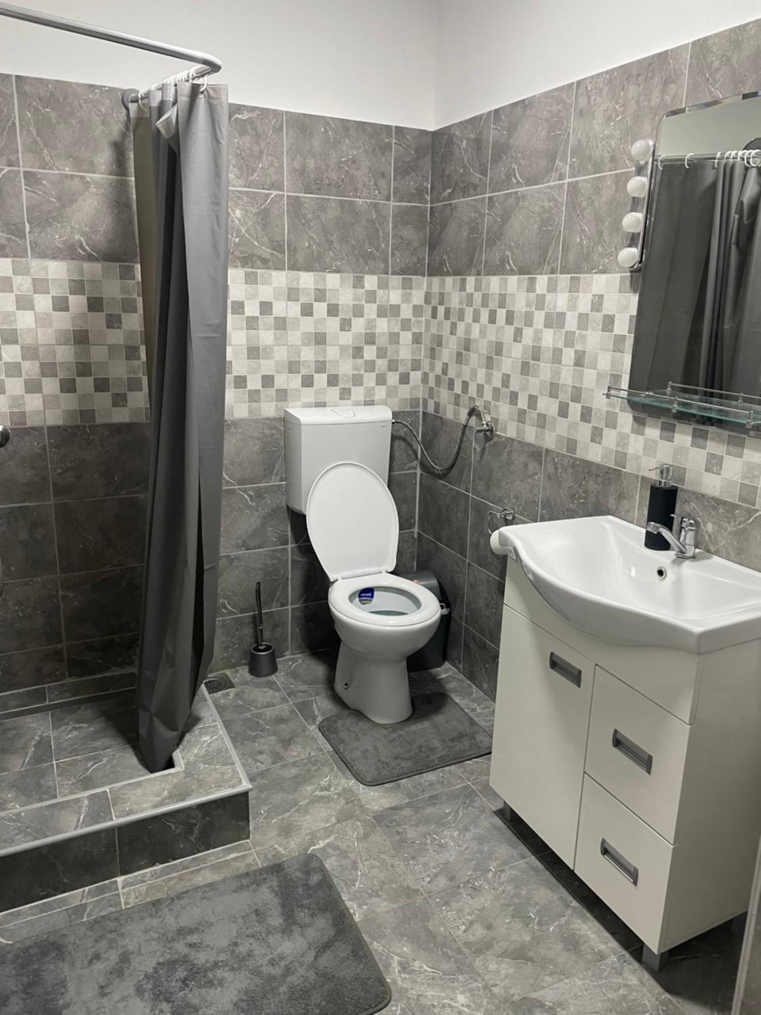 Feher Akac Guest House Palić Extérieur photo